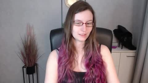 Snapshot of emma_lust94 chatting on 01/06/26, 06:39 emma online show from 01/06/26, 06:39