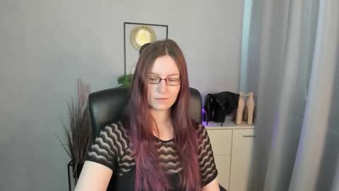 emma online show from 04/15/26, 07:04