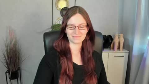emma online show from 06/25/26, 06:07