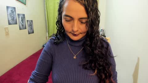 Snapshot of emma_luxy chatting on 12/29/24, 05:53  emma luxy online show from 12/29/24, 05:53