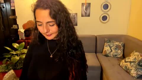 Snapshot of emma_luxy chatting on 02/20/25, 05:12  emma luxy online show from 02/20/25, 05:12