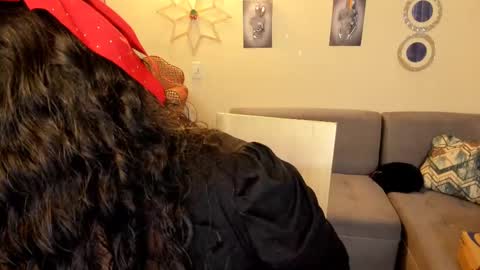 Snapshot of emma_luxy chatting on 02/22/25, 10:42  emma luxy online show from 02/22/25, 10:42