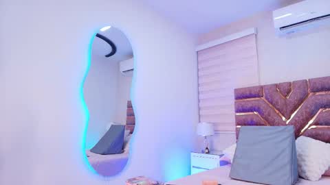 emma online show from 11/12/25, 11:54