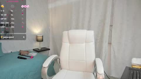 Snapshot of emma_mendoza chatting on 01/24/25, 12:20 Emma online show from 01/24/25, 12:20