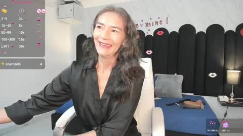 Snapshot of emma_mendoza chatting on 03/05/25, 11:17 Emma online show from 03/05/25, 11:17