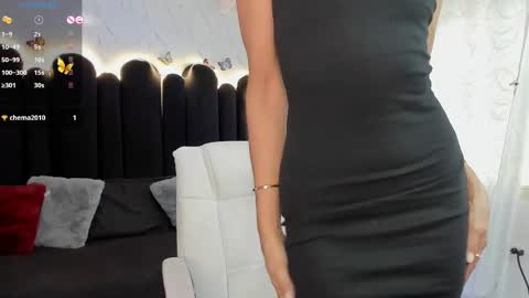 Snapshot of emma_mendoza chatting on 09/11/25, 12:16 Emma online show from 09/11/25, 12:16