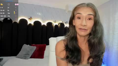 Snapshot of emma_mendoza chatting on 09/24/25, 12:08 Emma online show from 09/24/25, 12:08