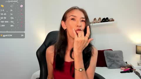 Emma  online show from 05/08/26, 11:37