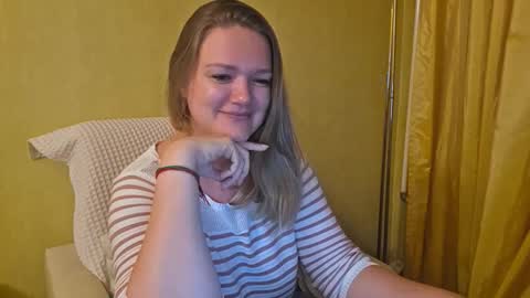 emma_misty_ online show from 10/07/25, 05:21