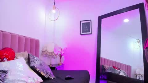 Emma online show from 11/28/25, 10:45