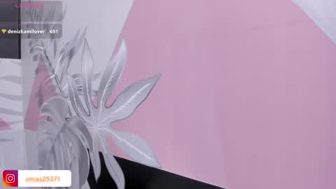 Snapshot of emma_petite4u chatting on 02/11/25, 12:49 Emma online show from 02/11/25, 12:49