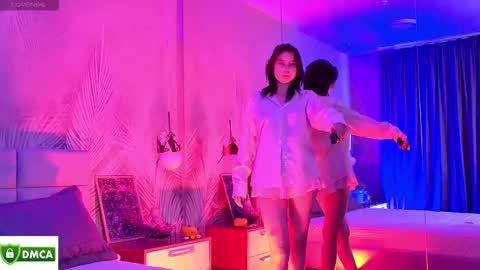 Snapshot of emma_plux chatting on 11/02/25, 08:06 Emma online show from 11/02/25, 08:06