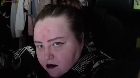 Snapshot of emma_razoom chatting on 10/15/25, 12:11 Emma Razumovskaya online show from 10/15/25, 12:11