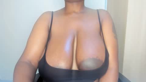 emma_remi online show from 10/25/25, 01:07