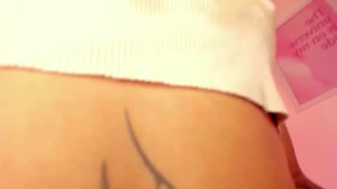 Snapshot of emma_rinaldi_ chatting on 01/16/26, 05:00 Emma online show from 01/16/26, 05:00