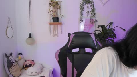 Emma online show from 05/08/26, 03:17