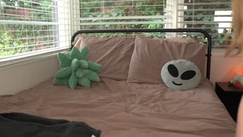 Snapshot of emma_ruby chatting on 12/27/24, 05:05 Emma Ruby online show from 12/27/24, 05:05