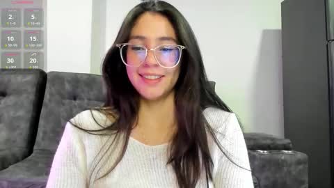 Snapshot of emma_sandovaal chatting on 01/13/26, 02:50 Emma online show from 01/13/26, 02:50