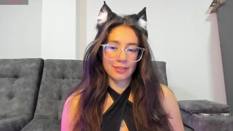 Emma online show from 05/17/26, 05:27
