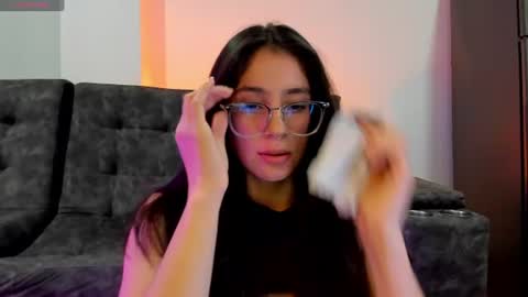 Snapshot of emma_sandovaal chatting on 07/17/26, 02:29 Emma online show from 07/17/26, 02:29