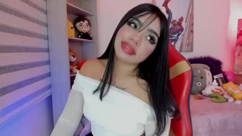 EMMA  online show from 12/18/25, 01:33