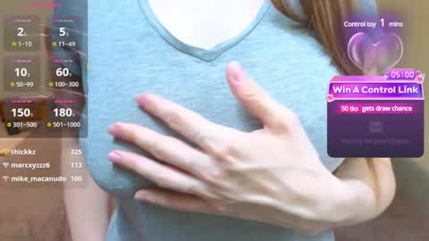 Snapshot of emma_stardust_ chatting on 01/20/25, 02:22 Emma-milky-tits online show from 01/20/25, 02:22