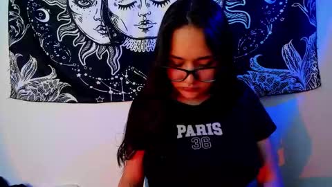 Snapshot of emma_timli1 chatting on 10/30/25, 08:09 Emma online show from 10/30/25, 08:09