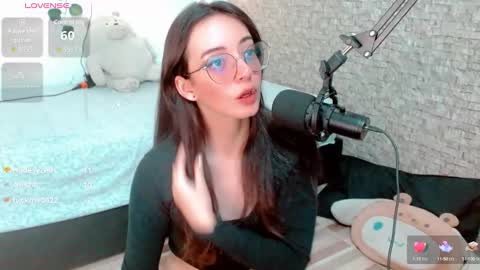 Snapshot of emma_unu chatting on 01/17/25, 07:30 Emma online show from 01/17/25, 07:30