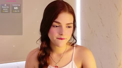 Snapshot of emma_wattsoon chatting on 04/15/26, 03:19 emma_wattsoon online show from 04/15/26, 03:19