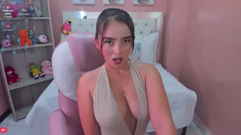 E M M A  online show from 03/26/26, 02:33