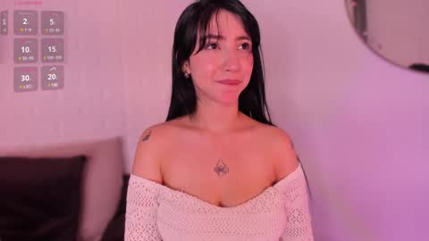 emma_woods__ online show from 01/02/25, 06:34