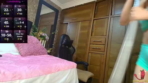 Emma online show from 02/23/25, 01:35