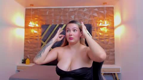 Snapshot of emmaa_white_ chatting on 04/14/26, 05:30 EMMA online show from 04/14/26, 05:30