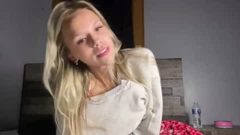 Snapshot of emmaabennett chatting on 06/25/26, 02:11 Emma Bennett online show from 06/25/26, 02:11