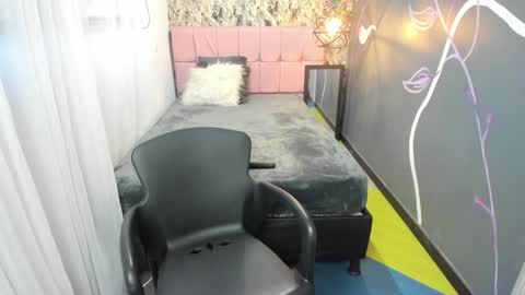 Emma Evans online show from 01/30/25, 12:16