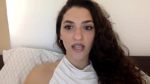 Emma online show from 01/30/25, 05:17