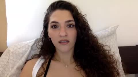 Emma online show from 02/04/25, 05:23