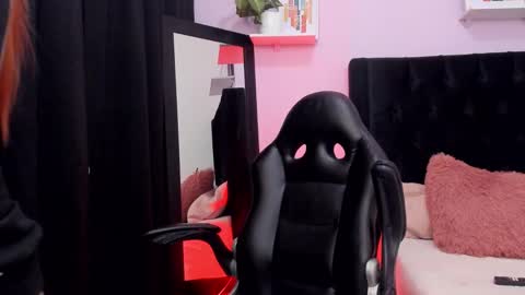 Emma  online show from 12/17/25, 04:40