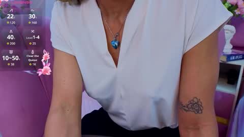 emma cortez online show from 12/01/25, 11:48