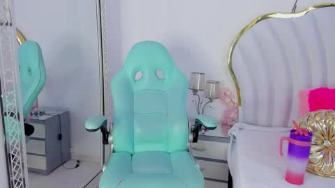 Welcome Im yosein  Your love is my passion activate it with your tips and enjoy with me online show from 01/24/25, 08:54