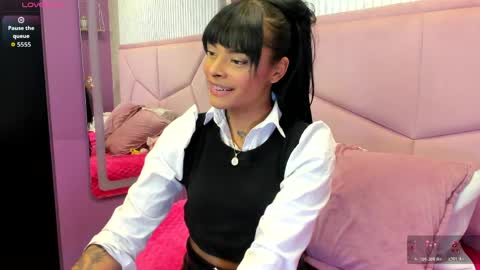 emmaebony_ online show from 05/06/26, 02:19