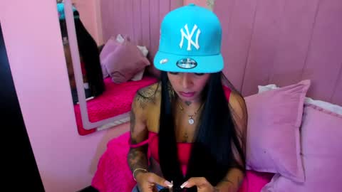 emmaebony_ online show from 05/15/26, 03:02