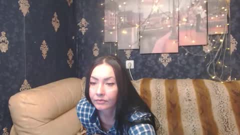 Snapshot of emmagoldx chatting on 12/24/24, 12:11 EmmaGoldX online show from 12/24/24, 12:11