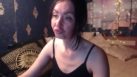 Snapshot of emmagoldx chatting on 10/24/25, 04:03 EmmaGoldX online show from 10/24/25, 04:03
