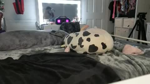 emmagray01 online show from 12/14/24, 12:12