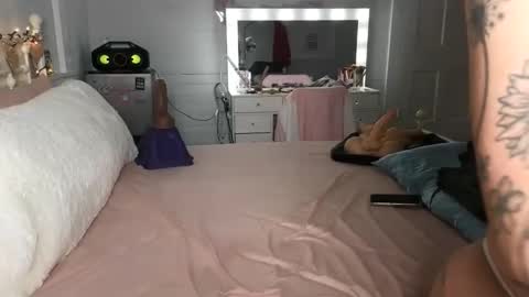 emmagray01 online show from 02/02/25, 11:30