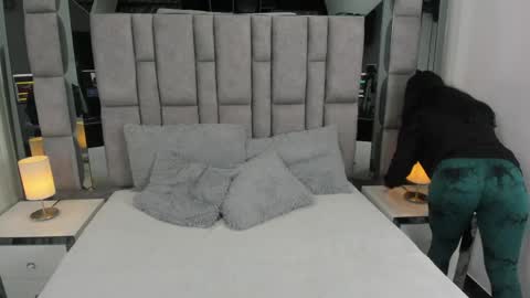 EMMA HILL online show from 05/06/26, 10:53