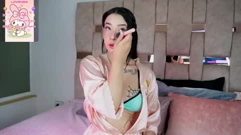 emmajohanson online show from 11/17/25, 06:35