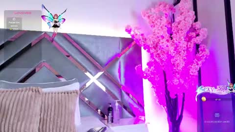 emmalove01 online show from 06/10/26, 02:34