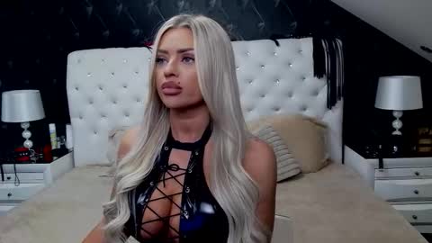 Snapshot of emmamavis chatting on 03/06/26, 09:28 Emma Mavis online show from 03/06/26, 09:28